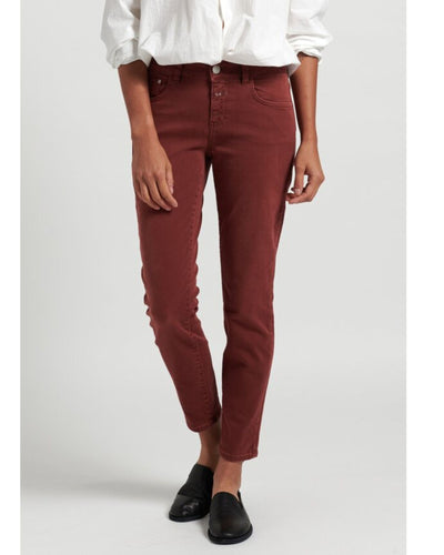 Baker Narrow Jeans in Maroon