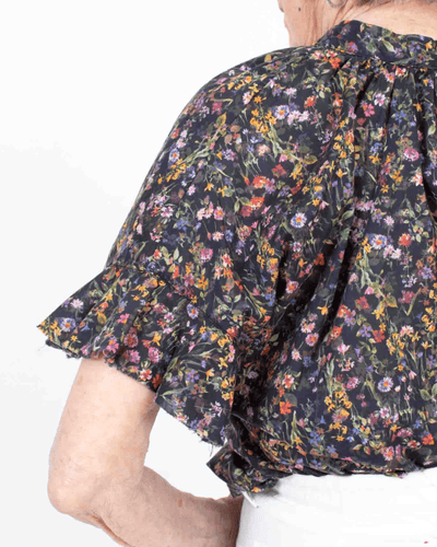 AQC Clothing Small | US 2 Floral Short Sleeve Blouse