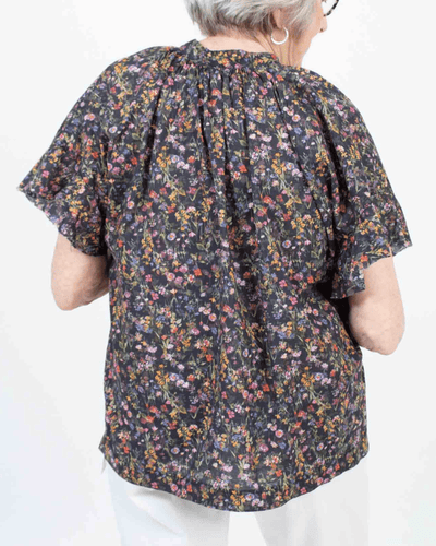 AQC Clothing Small | US 2 Floral Short Sleeve Blouse