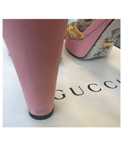 Gucci Shoes Medium | IT 37 US 7 GUCCI Elias Platform T-Strap